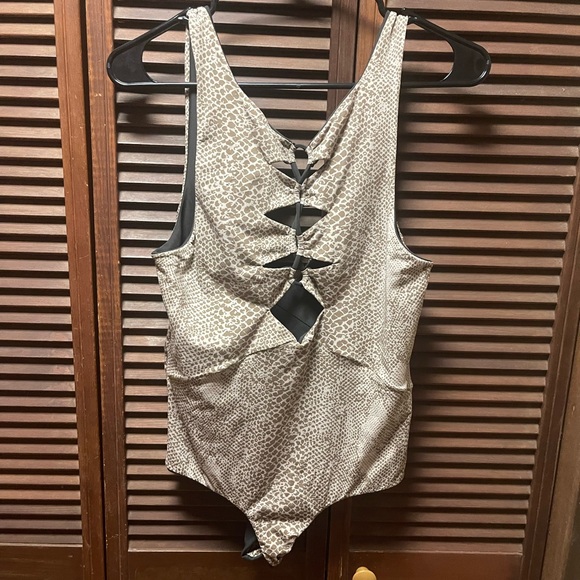 acacia swimwear Other - Acacia Mauka Reversible One Piece in Black and Snakeskin Size XL